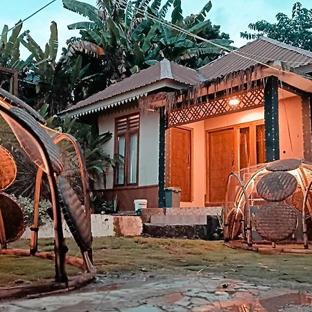 Lontart Guesthouse Nggorang Esterno foto